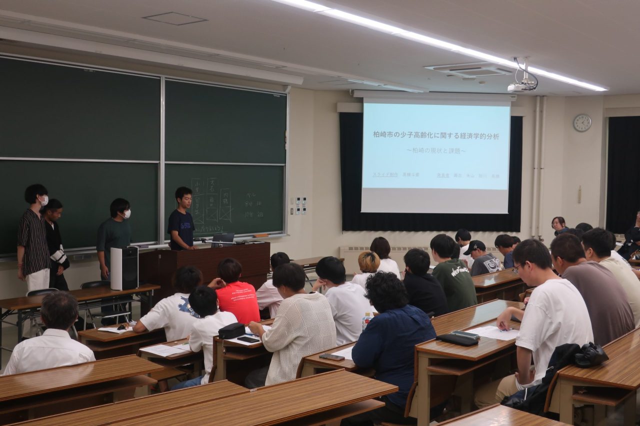 「地域理解ゼミナールⅢ（2年生対象）」合同発表会を開催しました